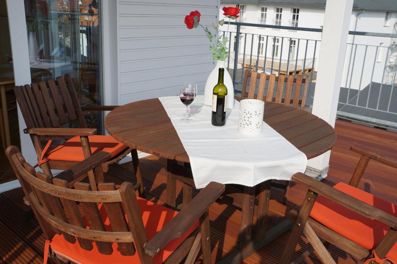 Villa Duene Mit Grosser Sonnenterrasse, Kamin, Wlan Und Tiefgarage Fuer 2-4 Personen Ostseebad Kühlungsborn Eksteriør billede