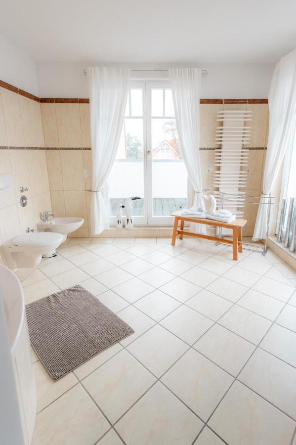 Villa Duene Mit Grosser Sonnenterrasse, Kamin, Wlan Und Tiefgarage Fuer 2-4 Personen Ostseebad Kühlungsborn Eksteriør billede