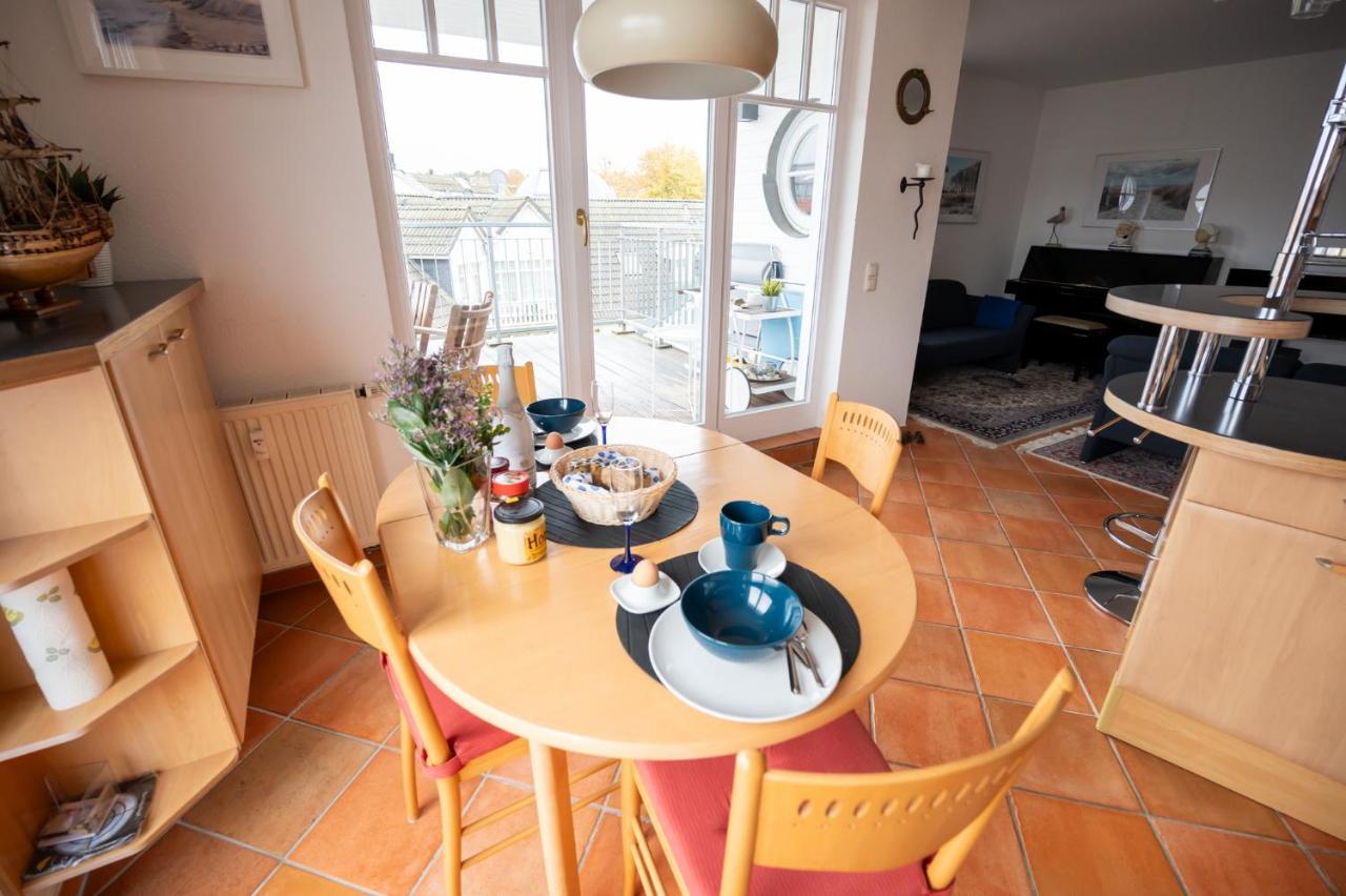 Villa Duene Mit Grosser Sonnenterrasse, Kamin, Wlan Und Tiefgarage Fuer 2-4 Personen Ostseebad Kühlungsborn Eksteriør billede