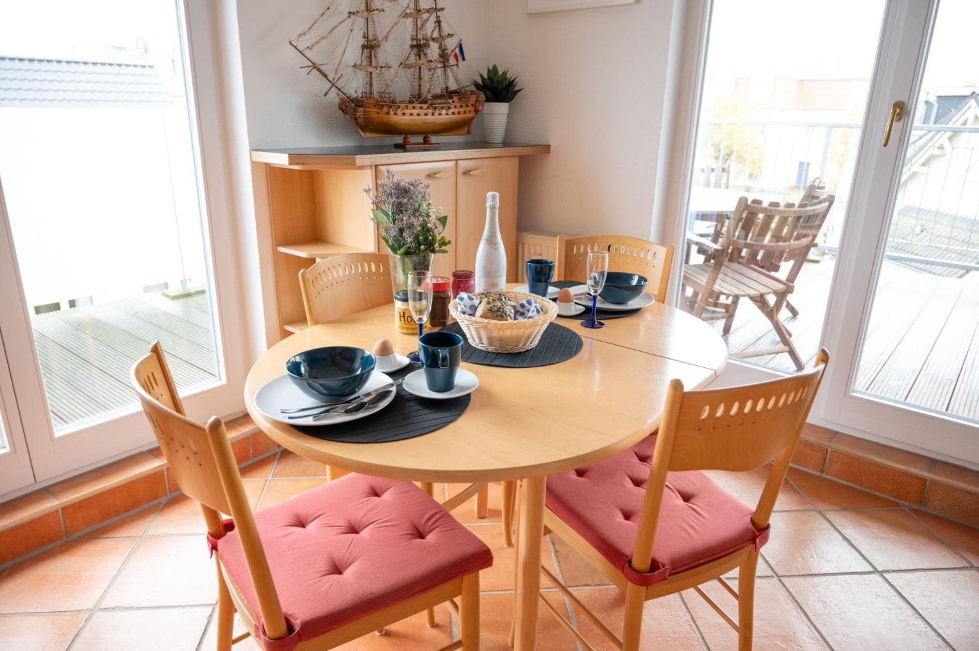 Villa Duene Mit Grosser Sonnenterrasse, Kamin, Wlan Und Tiefgarage Fuer 2-4 Personen Ostseebad Kühlungsborn Eksteriør billede